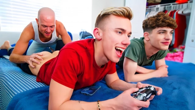 Gaymer Twinks Fucked (Zayne Bright, Carter DelRey, Jake Lawrence)