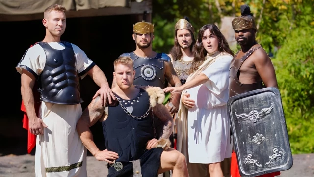 Sumner Blayne And Filou Fitt: Gladiator Cock Feels Good