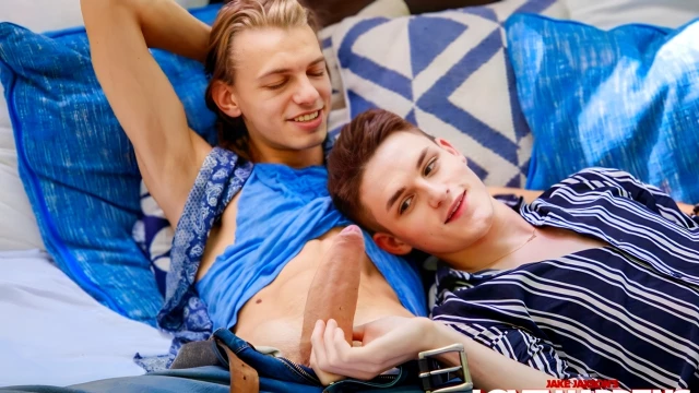Outdoor Love And Lust With Avery Jones & Leo Louis