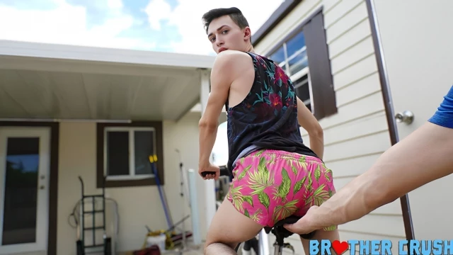 Keith Ryan And Wesley Woods Star In A Stepfam Threesome Video
