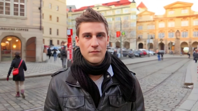 Bubble Butt Amateur Wants To Swallow Cum As Well