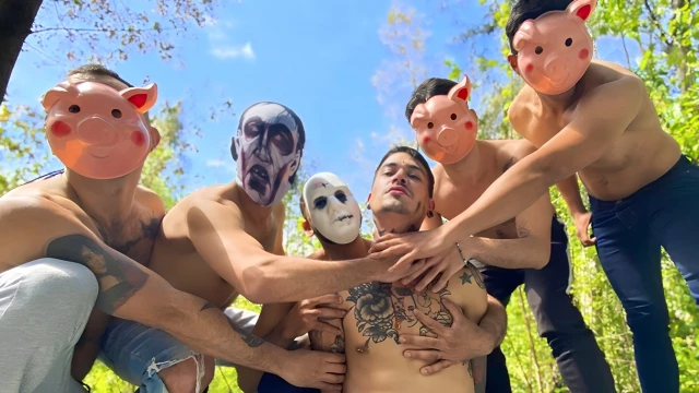 Outdoor Gang-bang Session With Dudes In Creepy Masks