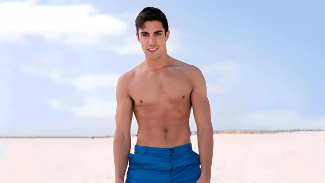 Shredded Solo Hottie Raymond Blows A MASSIVE Load Here