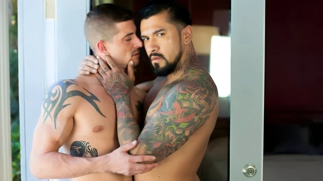 Quick Bedroom Fuck With Horny Boomer Banks & Sean Maygers