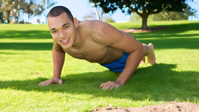 Muscular Ebony Hottie Jerks His BBC And Cums Profuesly