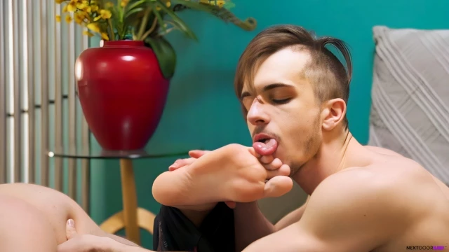 Connor Halsted Barebacked By The Beefy Brunette, Donte Thick