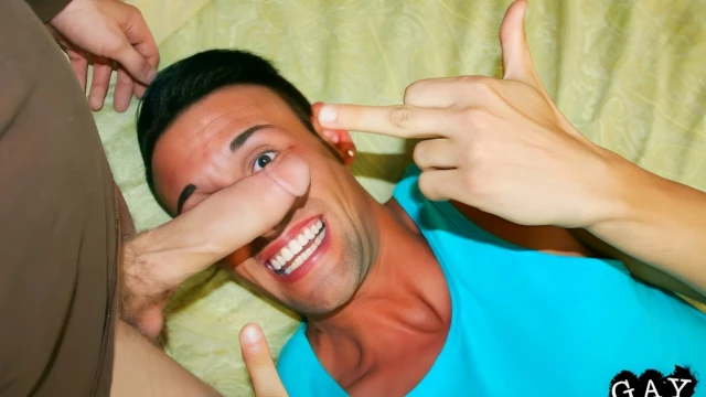 Johnny Forza Pleasuring Alexei Pakizkov's Hot Cock Orally