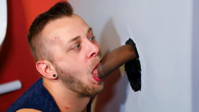 Bathroom-based Anal With Chandler Scott And Ray Diesel