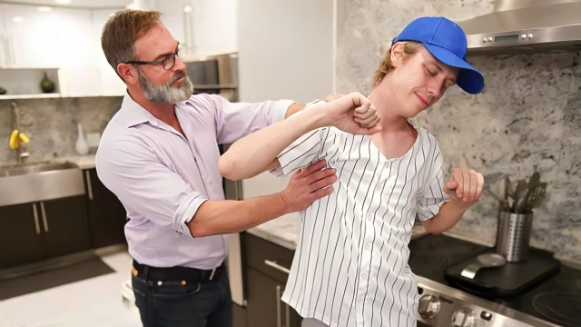 Massage And Stepfamily Anal With Skylar Hill And Kristofer Weston