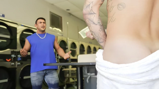 Latin Daddy Draven Navarro Banged By Brian Michaels