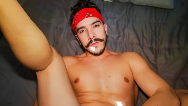 Cheating Submission With Alessio Vega In POV